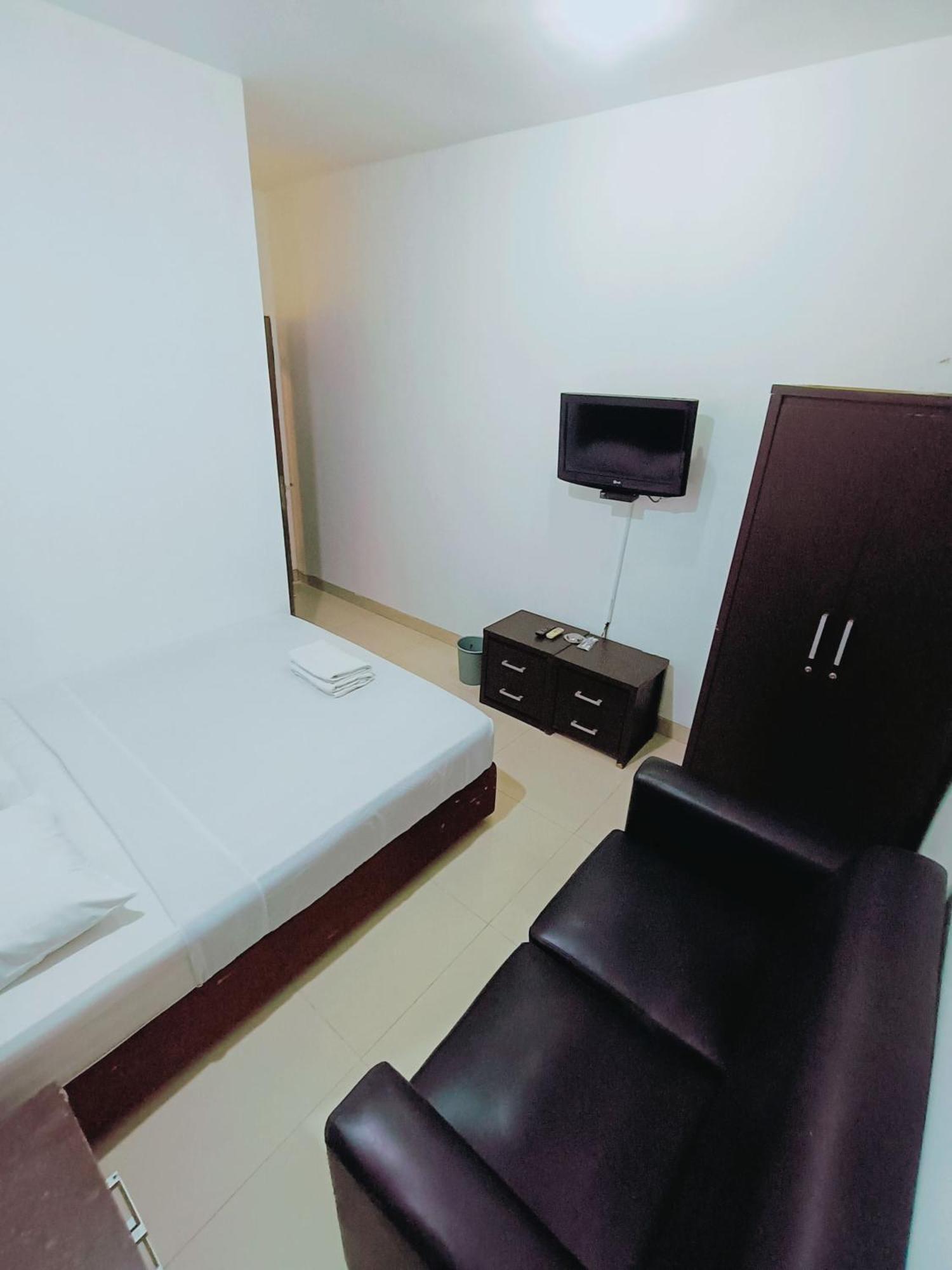 VI Hotel 万隆 外观 照片